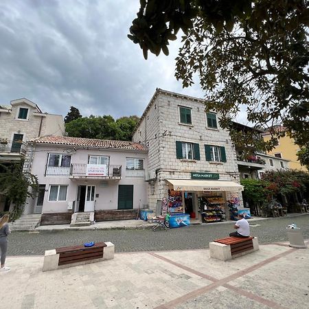 Apartments Astoria Hn Herceg Novi Eksteriør billede