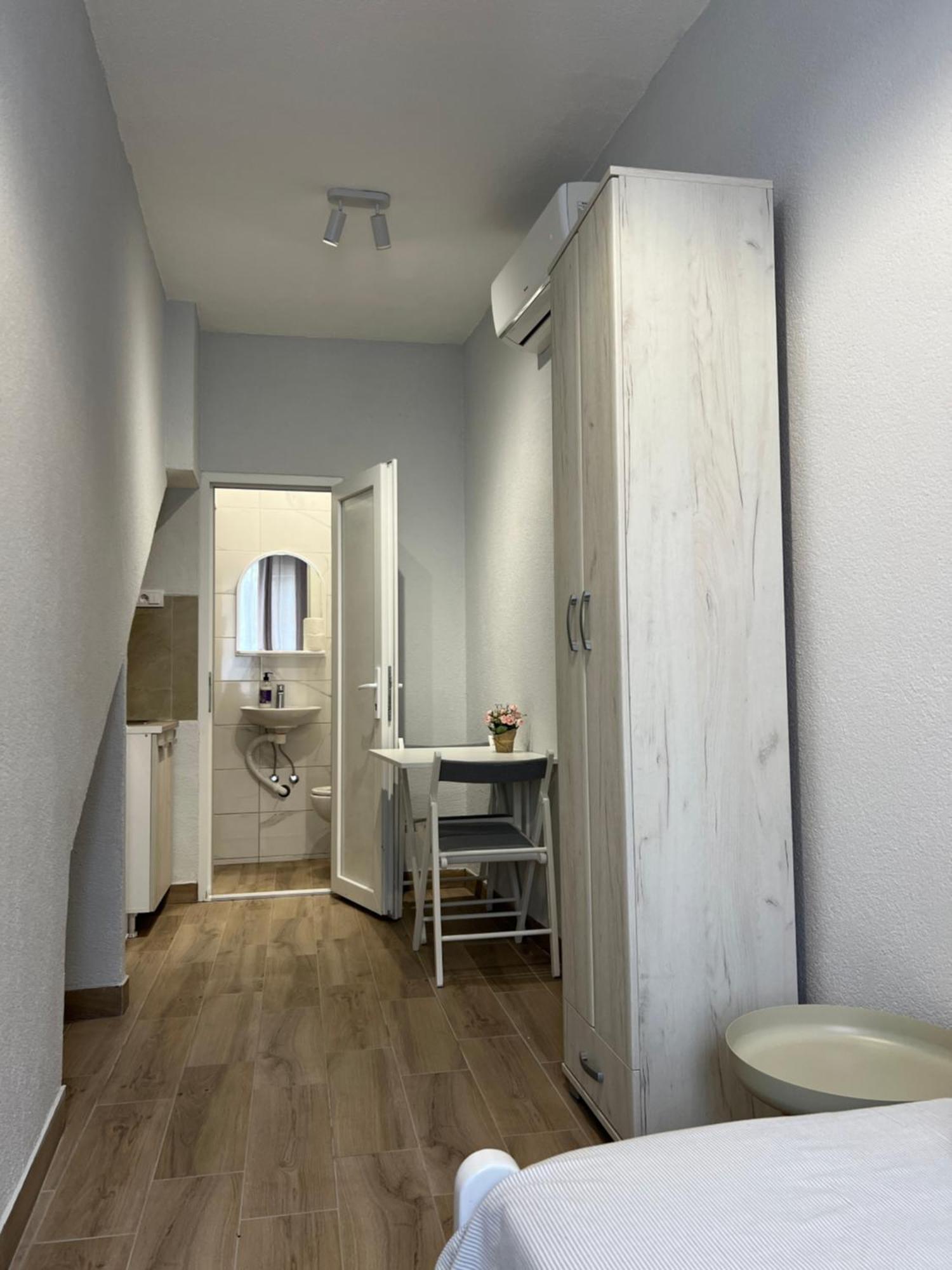Apartments Astoria Hn Herceg Novi Eksteriør billede