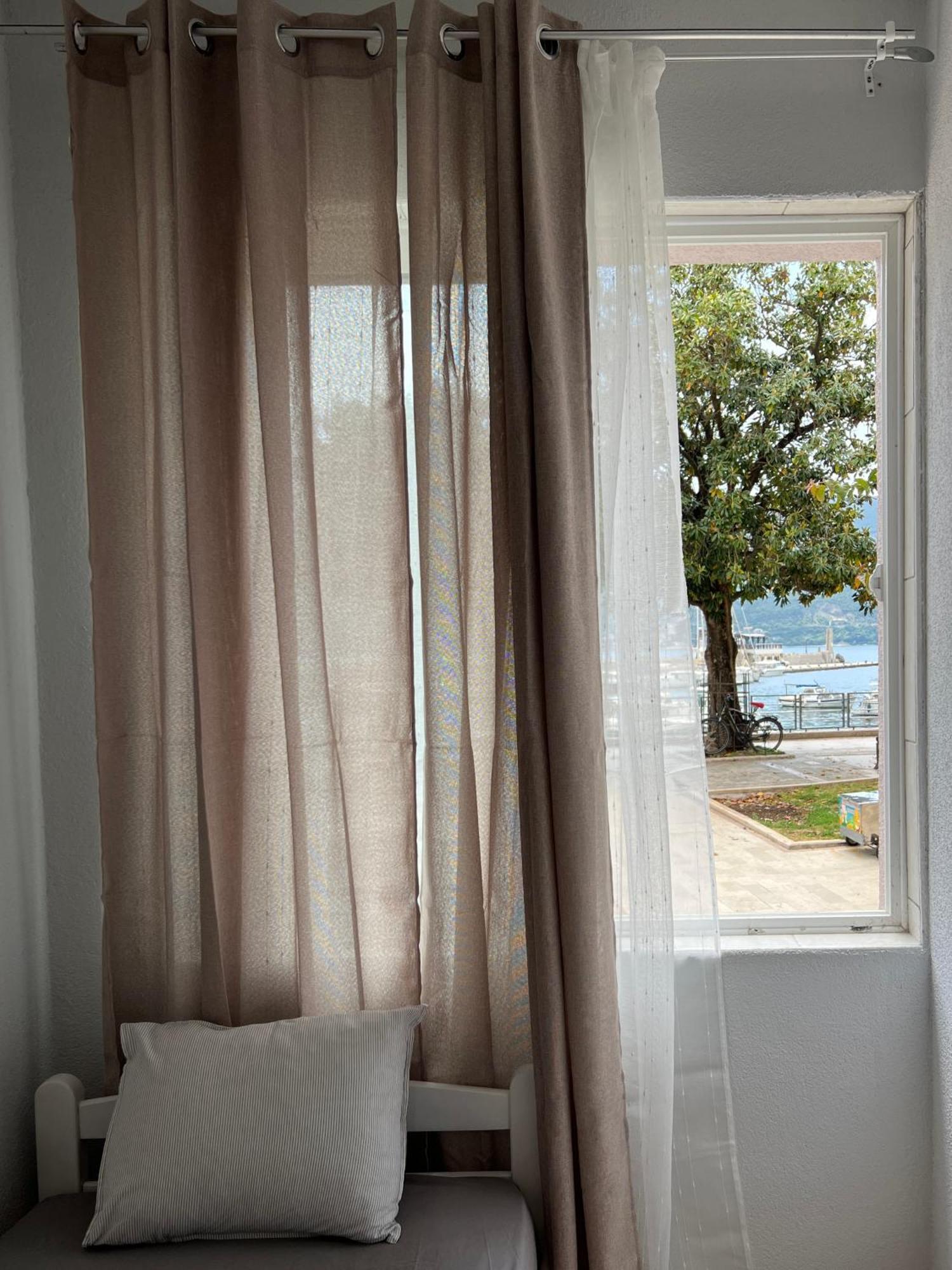 Apartments Astoria Hn Herceg Novi Eksteriør billede
